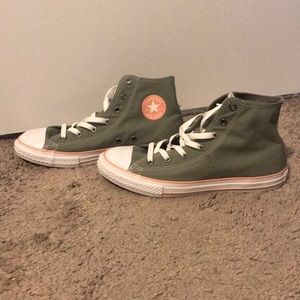 Converse high tops | size 6 | good condition